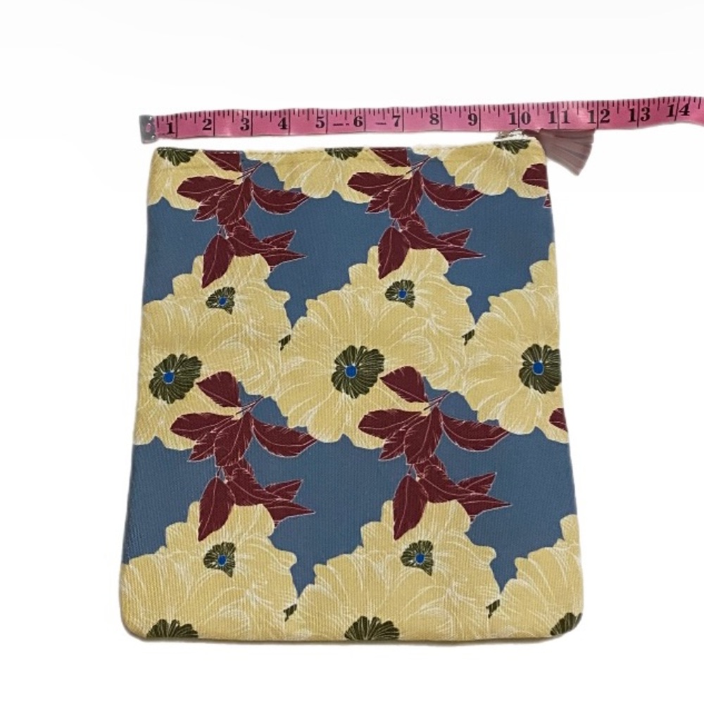 Rachel Pally Anthropologie
Reversible Clutch Purse Floral Print Satin
Lining Zip - Picture 8 of 8